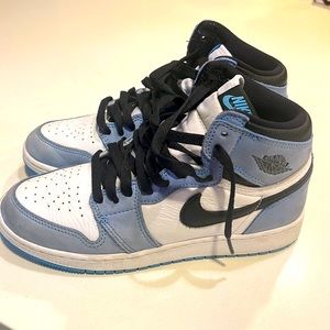 Jordon 1 University Blue size 7Y